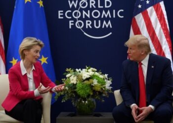 ЄС розробляє стратегію “батога і пряника” на випадок перемоги Трампа – ЗМІ