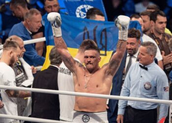 Олександр Усик пояснив, чому відмовився від титулу IBF