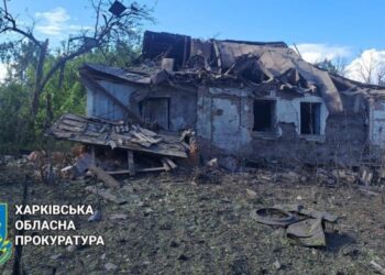 Російська армія здійснила авіаудар по Великому Бурлуку на Харківщині, є постраждалий