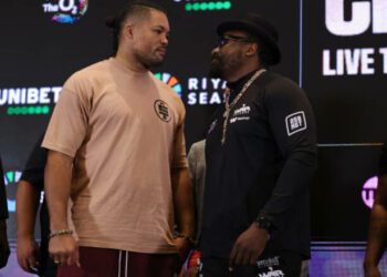 ВІДЕО. Джойс і Чісора провели напружену дуель поглядів