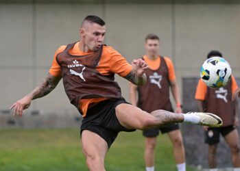 ВІДЕО. Шахтар повернувся до України та провів перше тренування