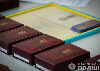 У Сумах родинам загиблих поліцейських вручили державні нагороди