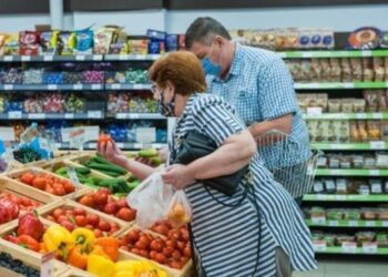 Держстат зафіксував зниження цін на продукти харчування