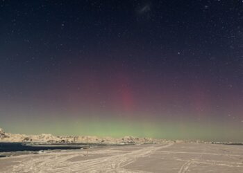 Біля Вернадського вперше зазнімкували полярне сяйво