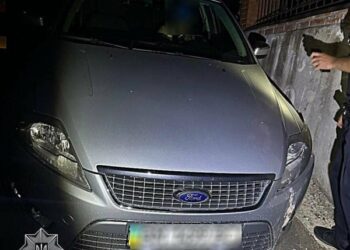 У Сумах п’яний водій врізався у стіну на в’їзді до підземного паркінгу