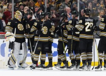 НХЛ: Бостон розбив Ванкувер у матчі лідерів