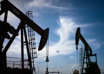 Нафта марки Brent різко подешевшала до 77 доларів за барель