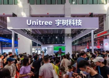 Китайська компанія оголосила про старт масового виробництва людиноподібних роботів і назвала їхню вартість