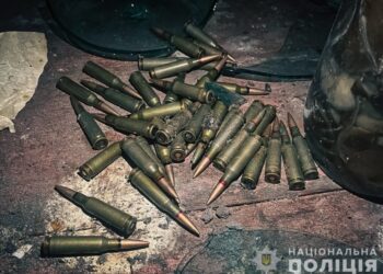 Кролевецькі поліцейські викрили чоловіка у незаконному зберіганні боєприпасів