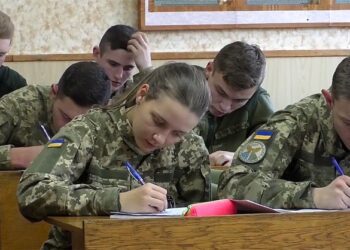 На Сумщині підлітків запрошують на навчання у військовому ліцеї