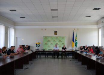 ПРО ОПЕРАТИВНУ НАРАДУ ПРИ МІСЬКОМУ ГОЛОВІ