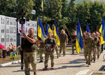 Роменці провели у останню путь героя Олександра Новіка