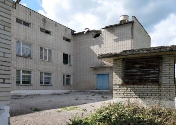 Росіяни скинули КАБ на школу у с.Миронівка, Шосткинської громади