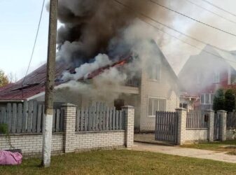 Росіяни з артилерії обстріляли житловий сектор Дружби + Фото