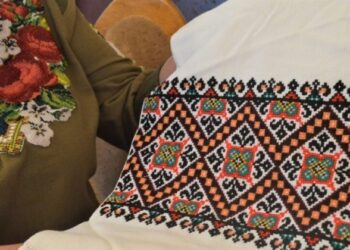 Школярка із Шостки стала переможницею обласного фестивалю родинних старожитностей “Мамина вишиванка”