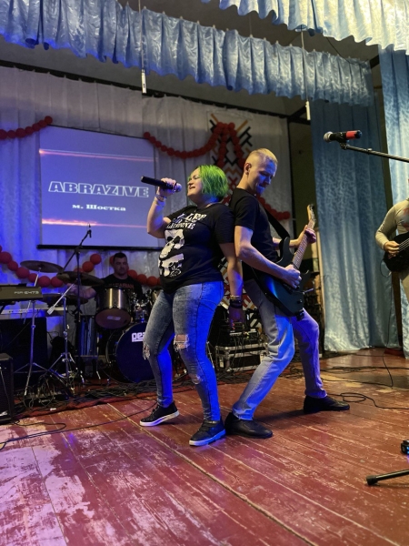 Шосткинcький рок-гурт виступив на фестивалі «Rock на селі» + Фото