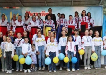 У Дубов’язівці відбувся благодійний концерт «Сміливість має два кольори»