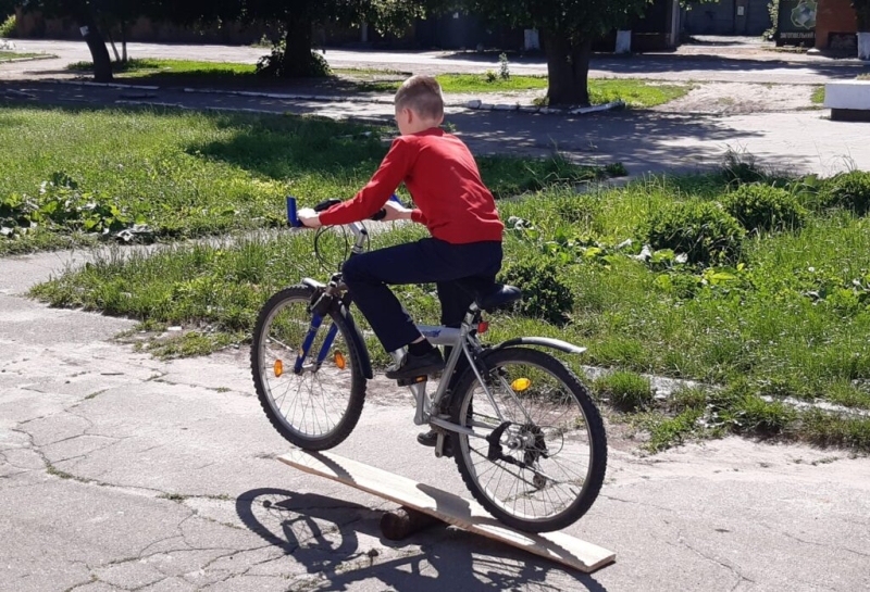 У Конотопі до Дня молоді відбулись змагання з техніки велосипедного туризму