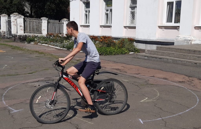 У Конотопі до Дня молоді відбулись змагання з техніки велосипедного туризму