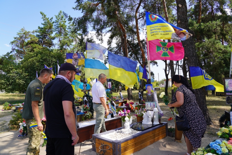 В Охтирці двох захисників посмертно нагородили відзнаками Президента України