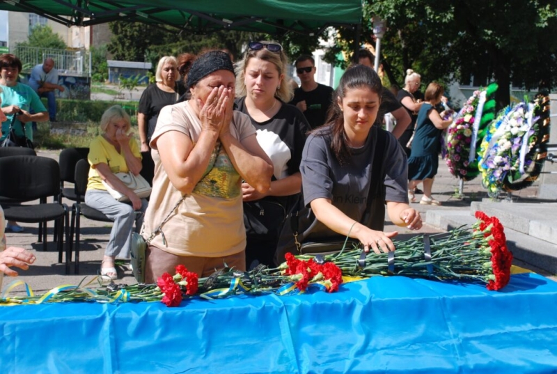 В останній день служби перед жаданою відпусткою підірвався на міні: Шосткинщина попрощалася із захисником Сергієм Бойко