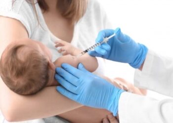 В Україну доставили 60 тисяч доз комбінованої вакцини, що захищає дітей одразу від п’яти захворювань