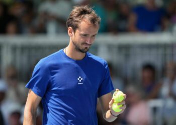 ВІДЕО 18+. Медведєв жорстко вилаяв тренера на Мастерсі в Цинциннаті