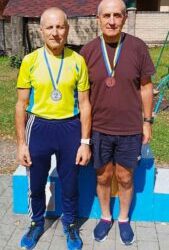 ВІТАЄМО З ПЕРЕМОГАМИ НА ЧЕМПІОНАТІ УКРАЇНИ З ЛИЖНИХ ГОНОК СПОРТСМЕНІВ-ВЕТЕРАНІВ РОМЕНСЬКОЇ ГРОМАДИ