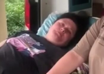 Жінку, яка постраждала від обстрілів у Глухові, транспортували до Сум для подальшого лікування (+відео)