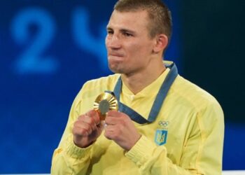 Кличко оцінив перспективи Хижняка в професійному боксі