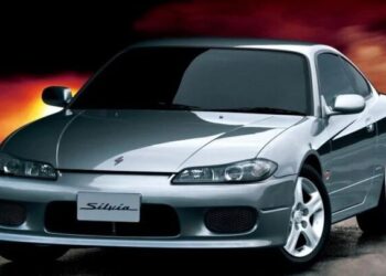 Класика на новий лад: Nissan відродить культову спортивну модель (ФОТО)