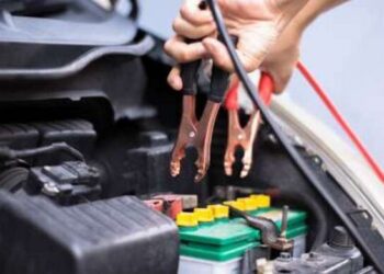 Як завести двигун автомобіля, якщо сів акумулятор
