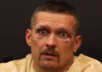 Усик відвідав недільну службу УПЦ МП