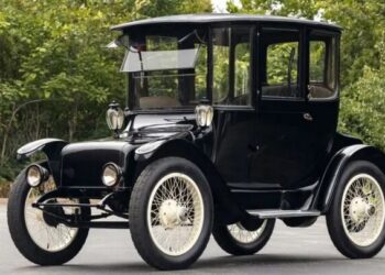 Як у Едісона та Рокфеллера: на аукціон виставили вінтажний електрокар 1916 року (ФОТО)