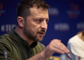 Зеленський: протягом тижня РФ ударила по Україні понад 900 КАБами