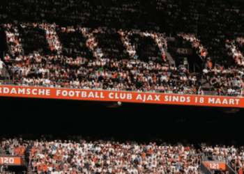 Матч Аякс – Утрехт не відбудеться через страйк поліцейських. Раніше з тієї ж причини було перенесено поєдинок амстердамців проти Феєнорда