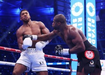 Амір Хан не радить Джошуа йти на реванш із Дюбуа