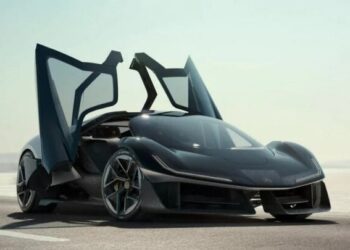 Повернення легенди: британці показали 1000-сильний суперкар із незвичними дверима (ФОТО)