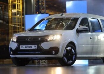 Новий російський електрокар на базі старого “Логана” виявився дорожчим за Tesla (ФОТО)