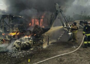 Рятувальники ліквідовували пожежі у Ямполі на Сумщині, які виникли внаслідок авіаудару