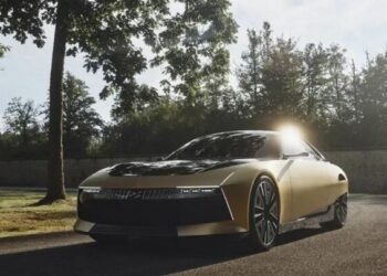 Данина класиці: знаменитий французький спорткар 70-х відродили в новому форматі (ФОТО)