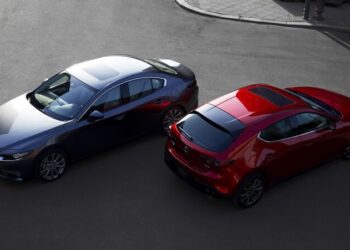 Mazda знімає з виробництва свій останній седан на «механіці»