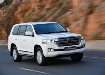 Фахівці назвали 15 найнадійніших японських кросоверів та позашляховиків