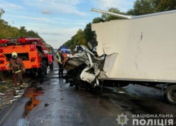 Стали відомі подробиці ДТП з травмованими водіями фур під Сумами