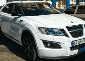 В Україні помітили рідкісний кросовер Saab (ФОТО)