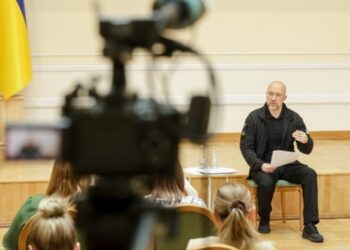 Шмигаль заявив про складні переговори з МВФ