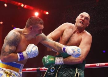 Непереможний боксер дав прогноз на бій Усик – Ф’юрі