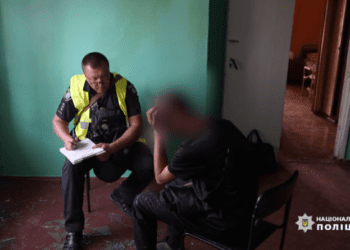 У Сумах на місці ліквідації наслідків авіаудару по пансіонату викрили крадія