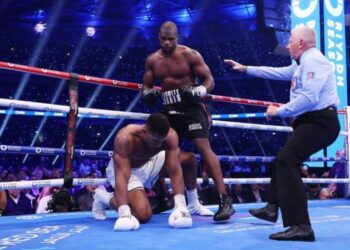 Френк Воррен прокоментував перемогу Дюбуа над Джошуа