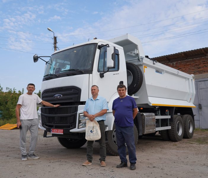 ГРАНДІОЗНО: ОХТИРСЬКА ГРОМАДА ОТРИМАЛА «FORD TRUCKS»